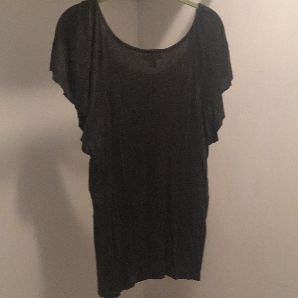 ⭐️HP🌟 Asymmetrical Ruffled Top. SOFT - Picture 5 of 6